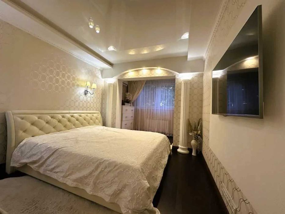 Дава се под наем Двустаен апартамент в София, Център - 56 кв.м за 407.49 € - Снимка #2