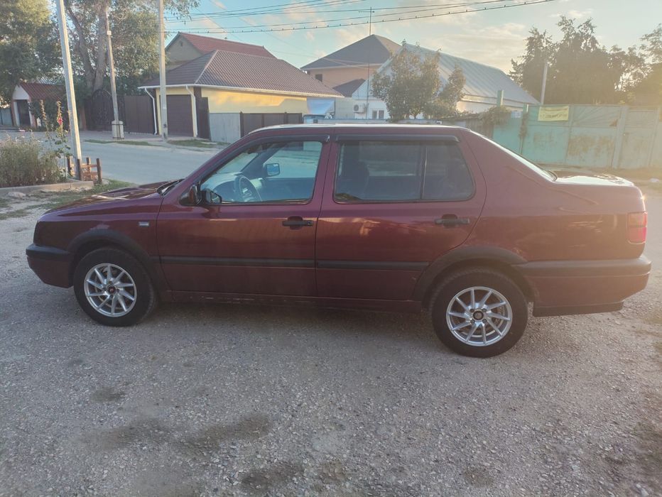 Продам авто Volkswagen Vento