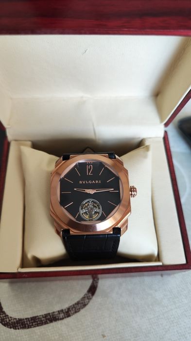 стильные мужские часы BVLGARI