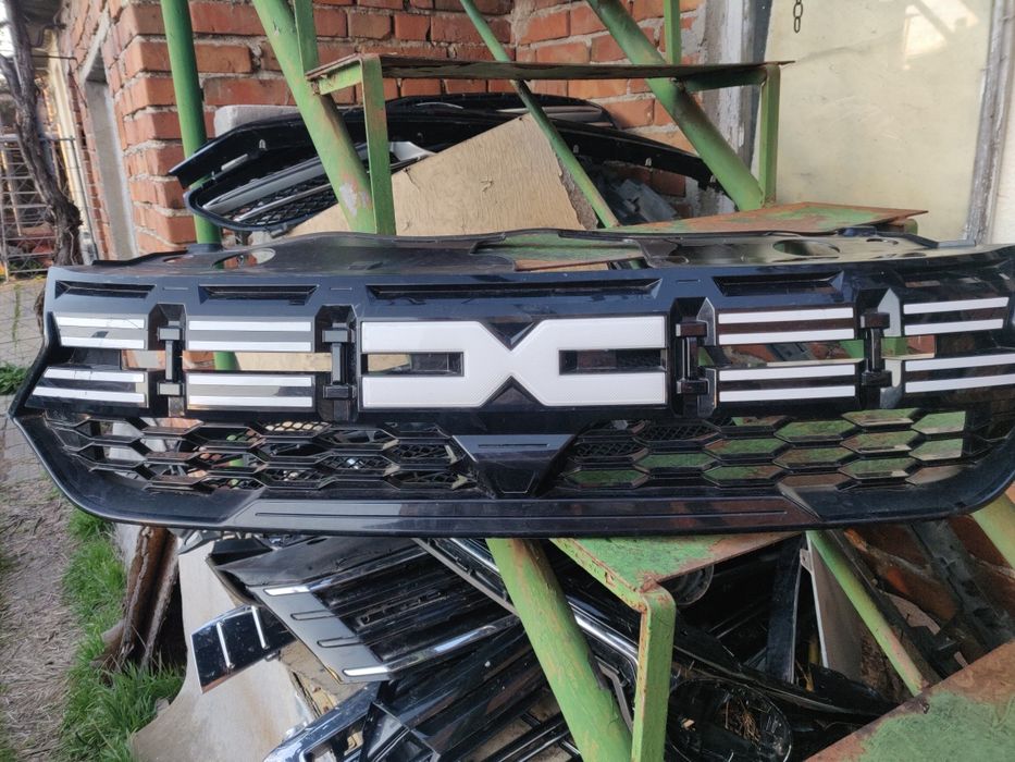 Предна решетка за Dacia Sandero  след 2024 г