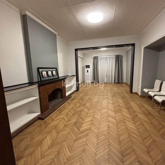 Под наем , €1500, 160кв.м. в Център
