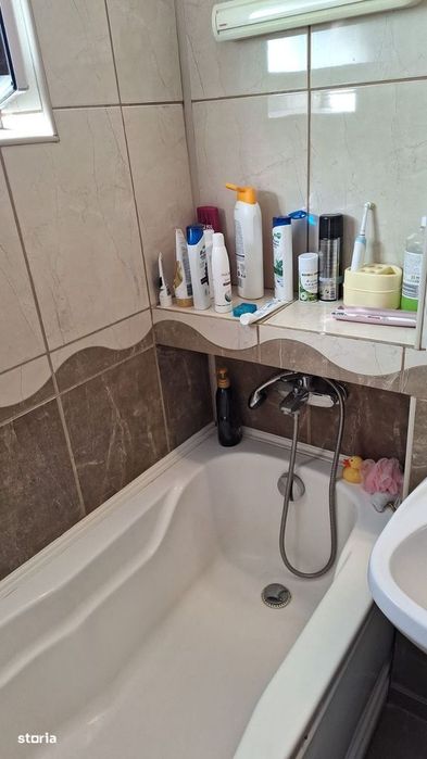 Apartament 3 camere , Astra