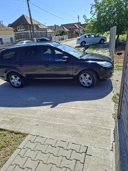 Ford focus 2009.sau schimb cu utilaje