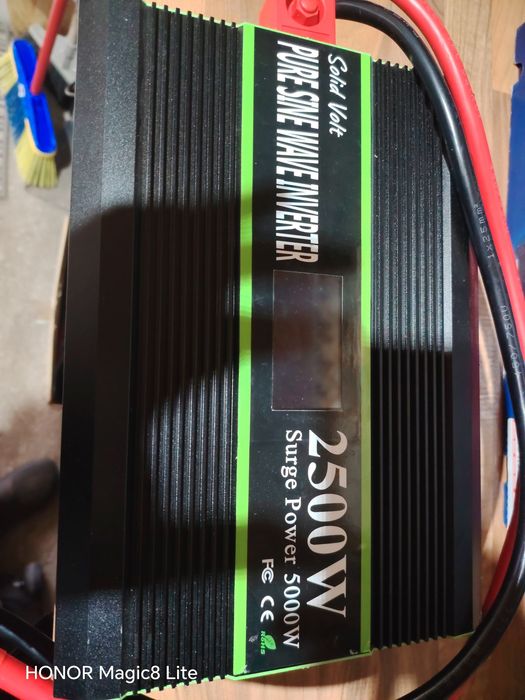 Invertor 2500W, 12V - 220 V, Sinus pur
