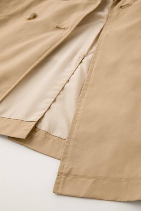 Zara тренч привезен с Испании