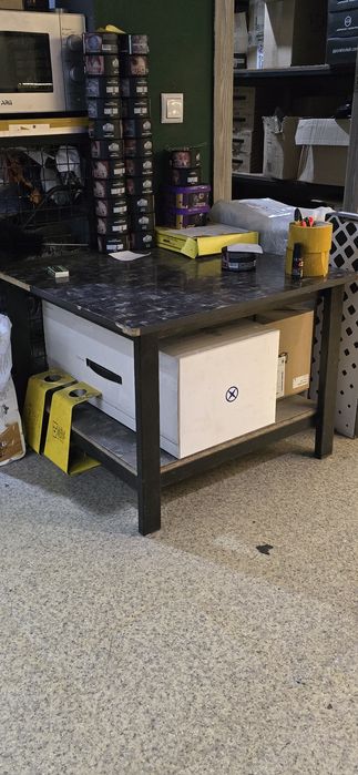 Продам журнальный столик бу