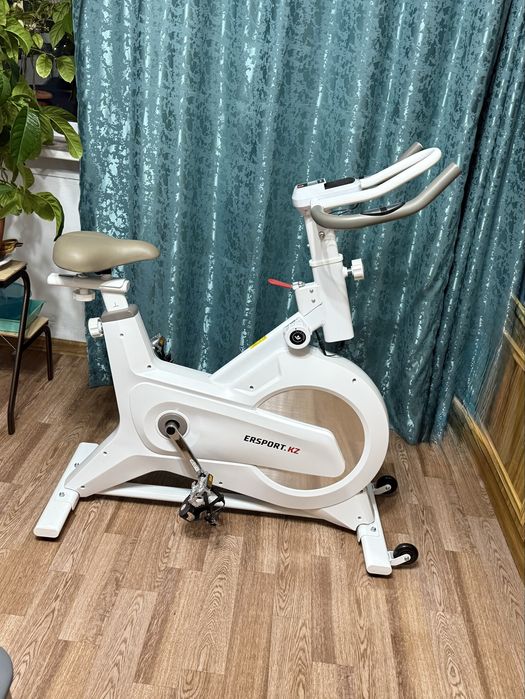 Велотренажер вертикальный