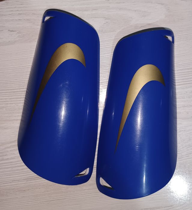 Щитки для футбола