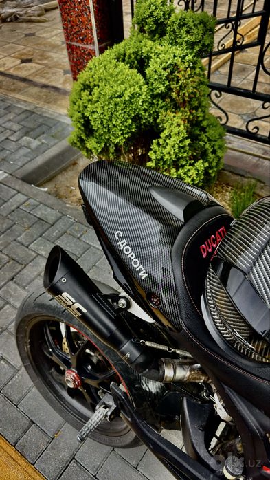 Ducati Monser 800 cc