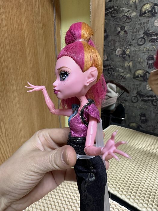 Продам куклу монстр хай!
