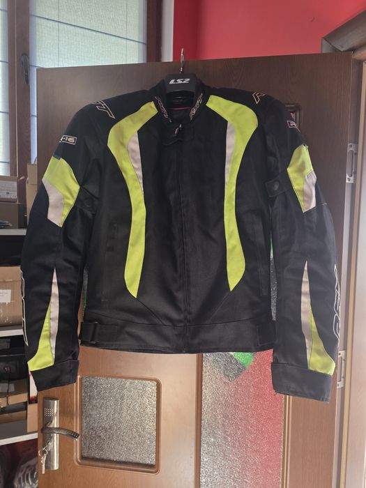 Текстилно мото яке RST R 16
Размер 50 (S)