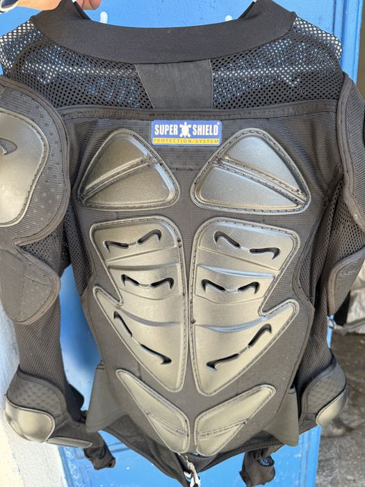 Armura geaca plasa de moto motociclete ideala de vara si protectie piept spate umeri coate abdomen marime L