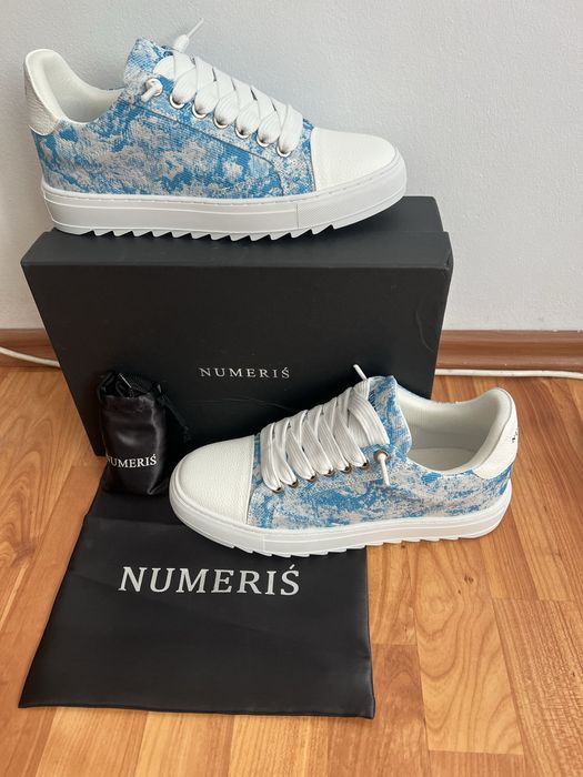 Numeris Marimea 42