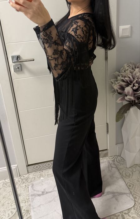 Черен стилен гащеризон с дантела и ресни