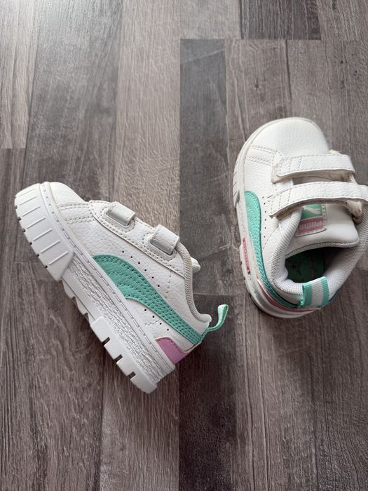 Adidasi Puma fetite marimea 22