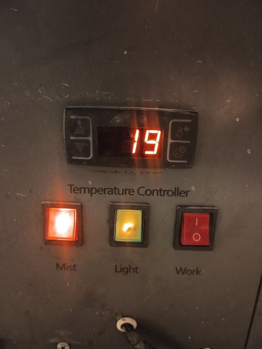 Vitrina halodelnik eni 115sm