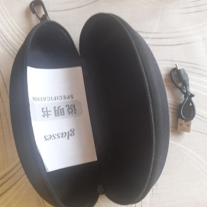 Нови очила със слушалки