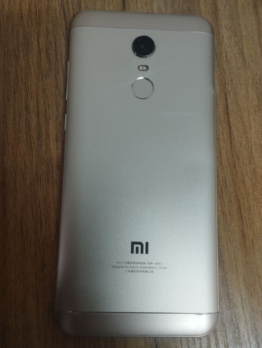 Redmi 5 plus 3/32 GB holati zoʻr