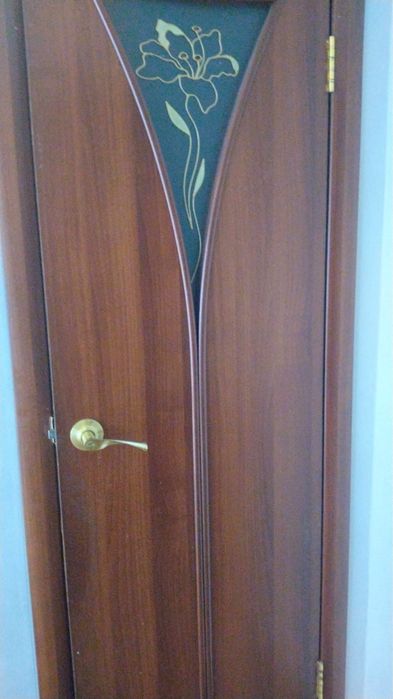 Продам двери межкомнатные