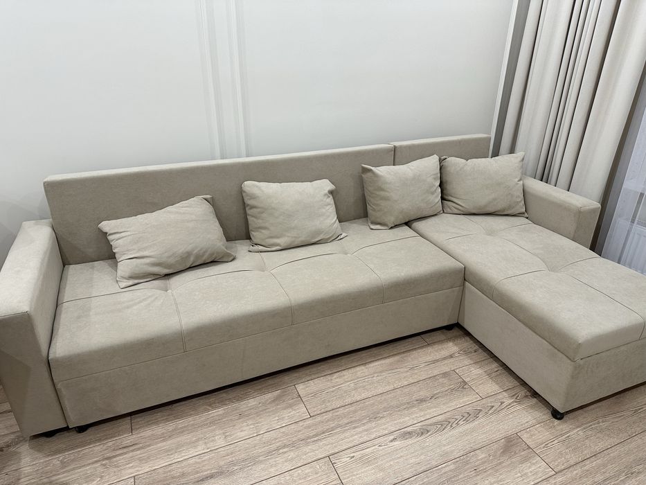 Диван продам новая