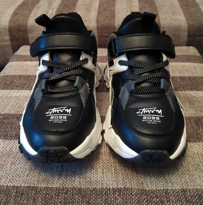 Кроссовки на мальчика