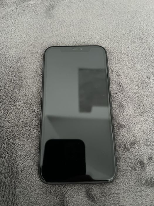 Iphone 11 64 gb.