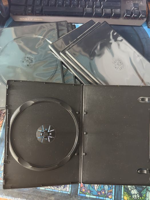 11 броя DVD slim кутии