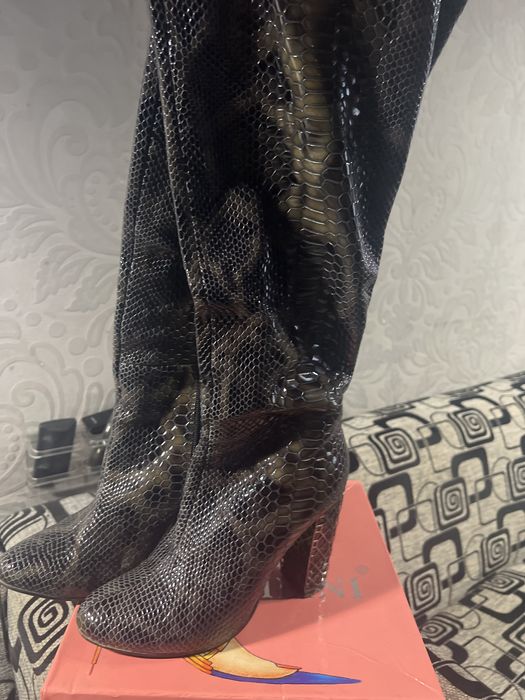 Продаю сапоги женские