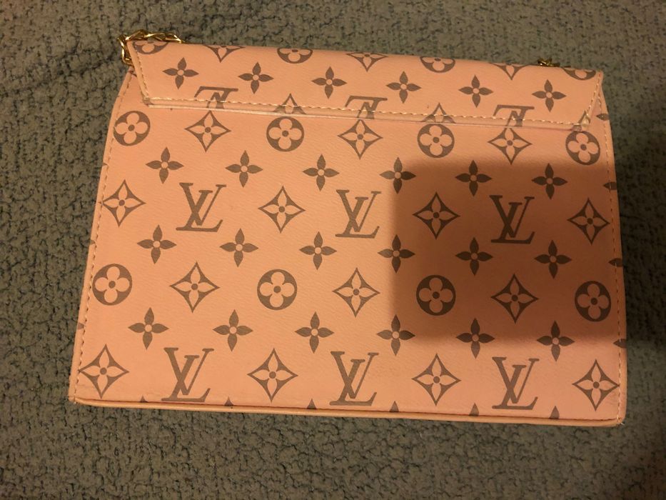 Дамска чанта