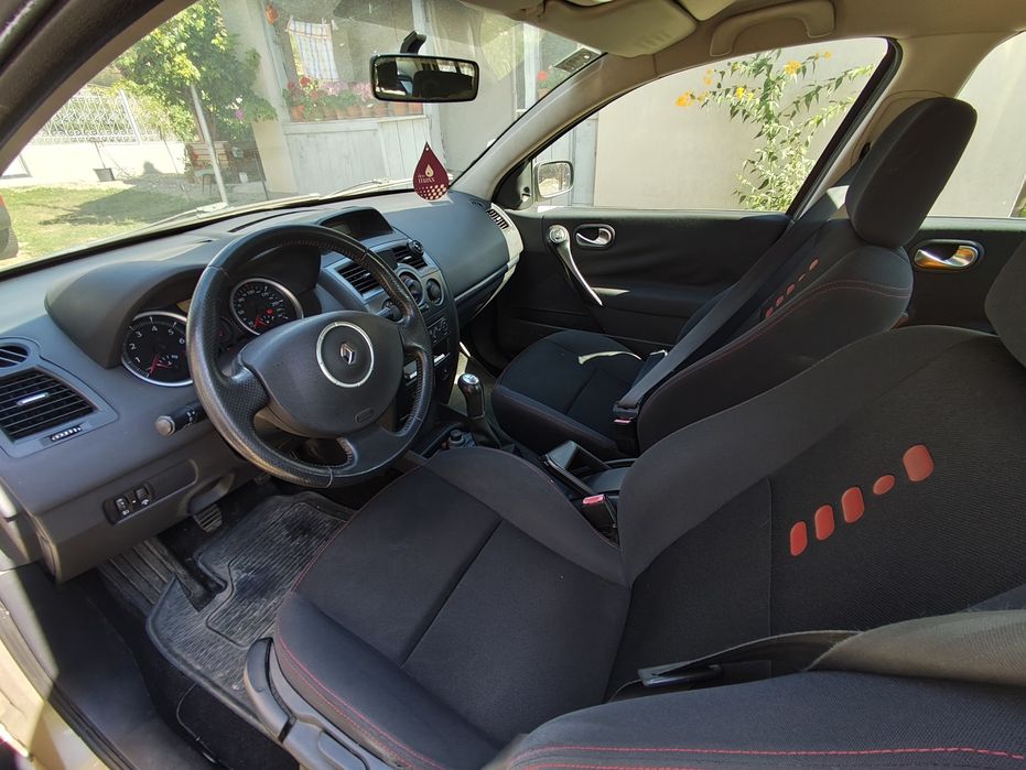 Vand Renault Megane 2 doar 136.000km