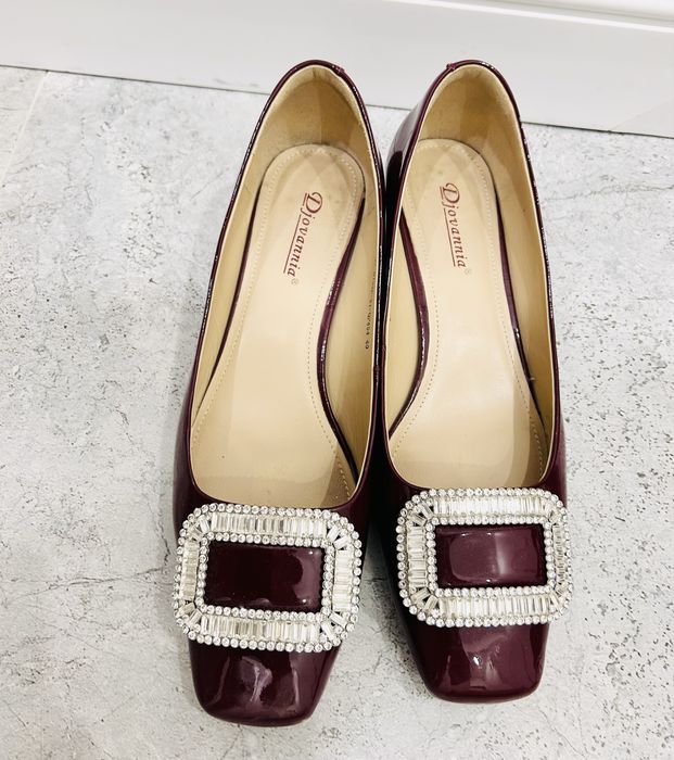 Туфли из лаковой кожи, Турция