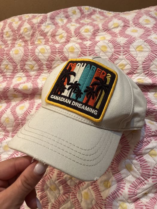 Шапка с козирка DSQUARED2