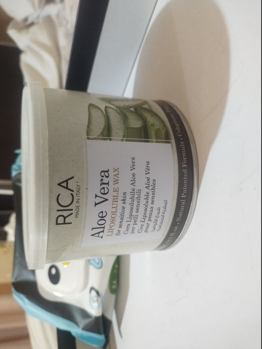 Aloe vera (sezgir terilar uchun vosk)