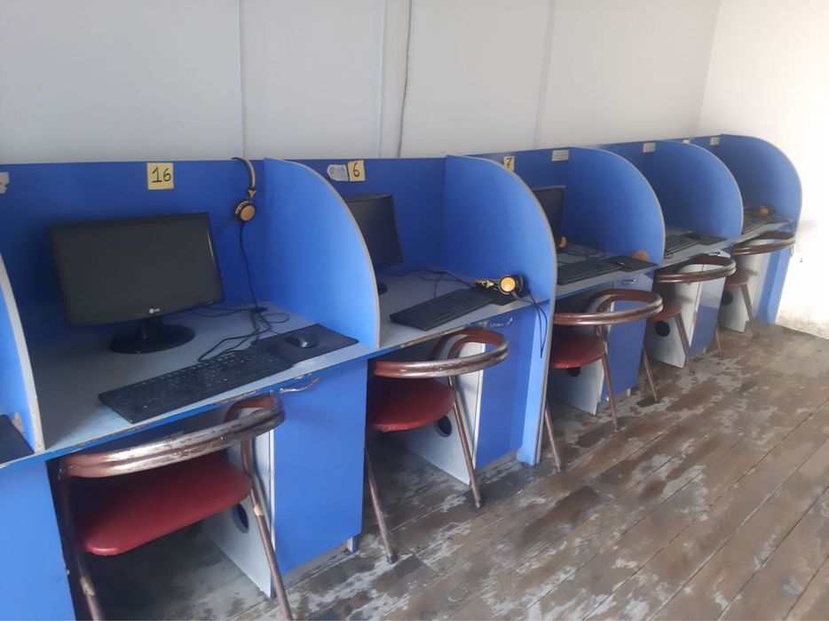 Sotiladi!!! 15 ta kampyuter stol stul jihozlari bilan