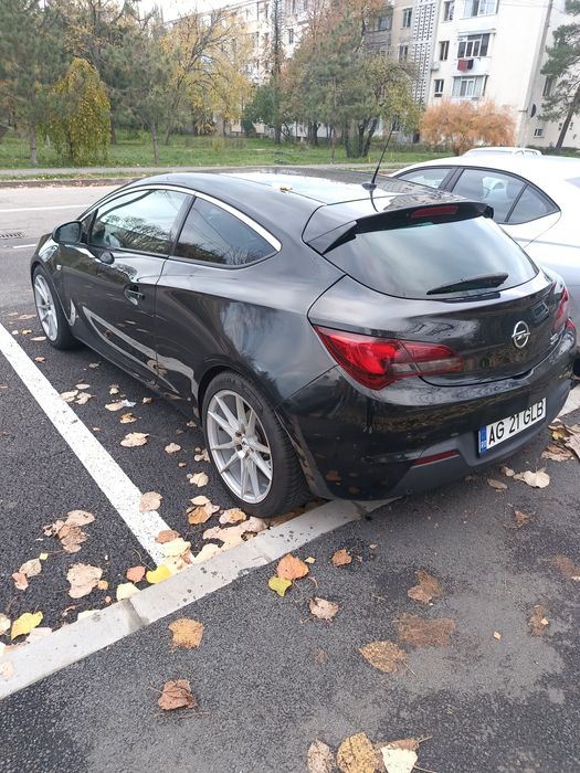 Proprietar Vand /schimb Opel Astra J GTC 11/2013 jante RJ 19" euro5 RA