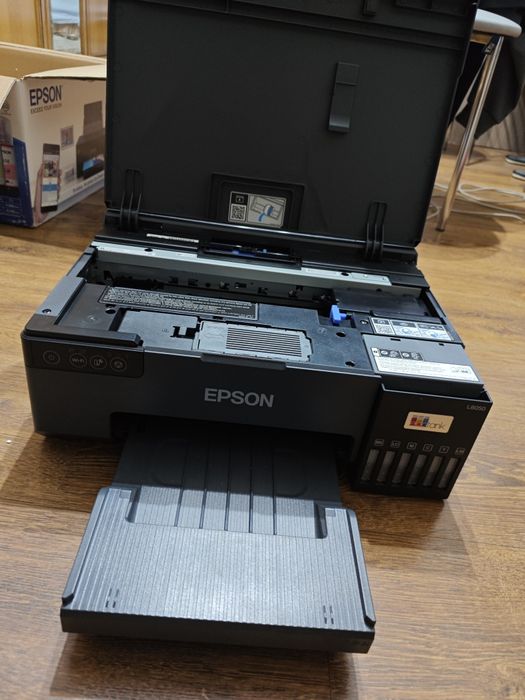Продам принтер EPSON L8050