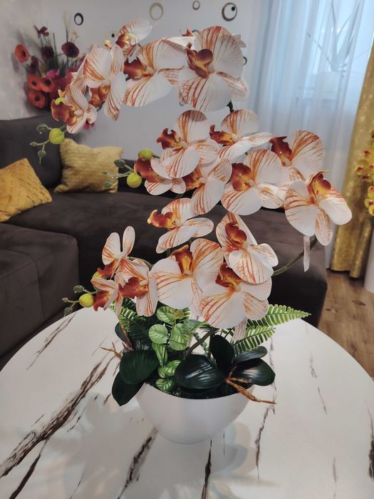 Orhidee artificiala din silicon 3 D ,produs nou!!