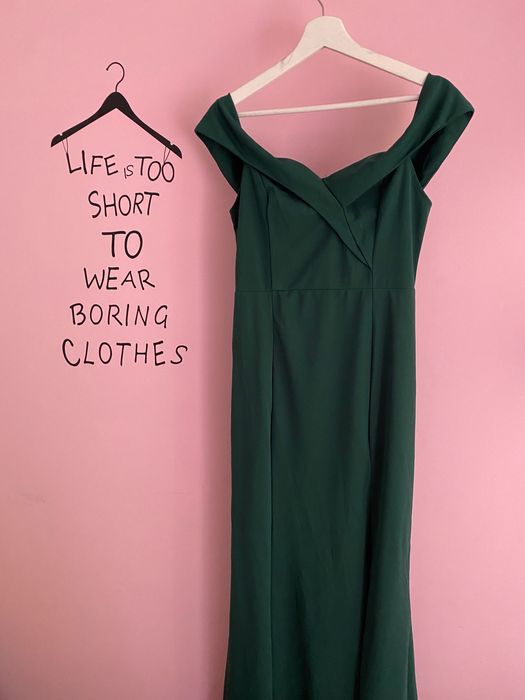 Страхотна дълга рокля с цепка