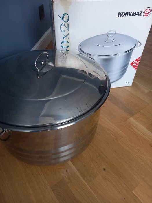 Кастрюля с крышкой