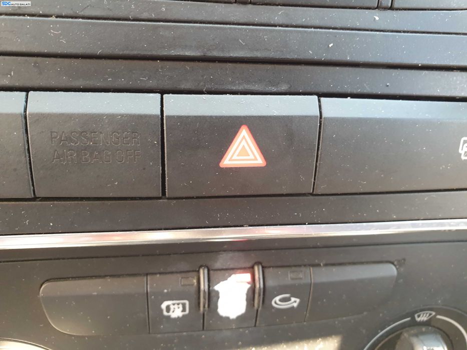 Releu Buton Avarii Audi A3 8P 2004 - 2013 [K2054]