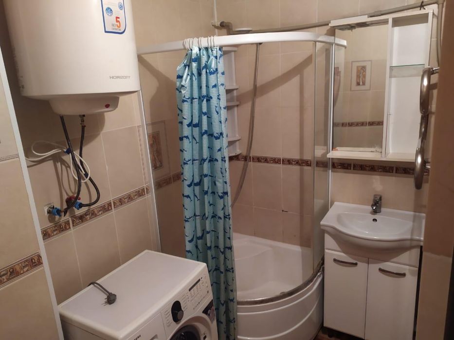 Продам 2 комнотную квартиру центр