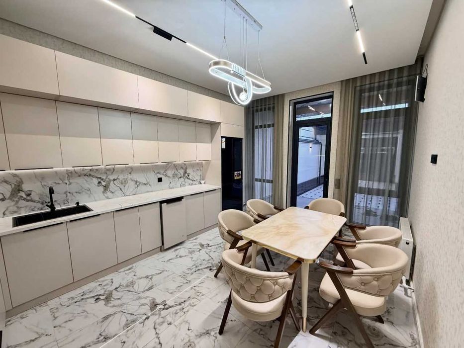 Сергели Беруний махалла зор ховли сотилади