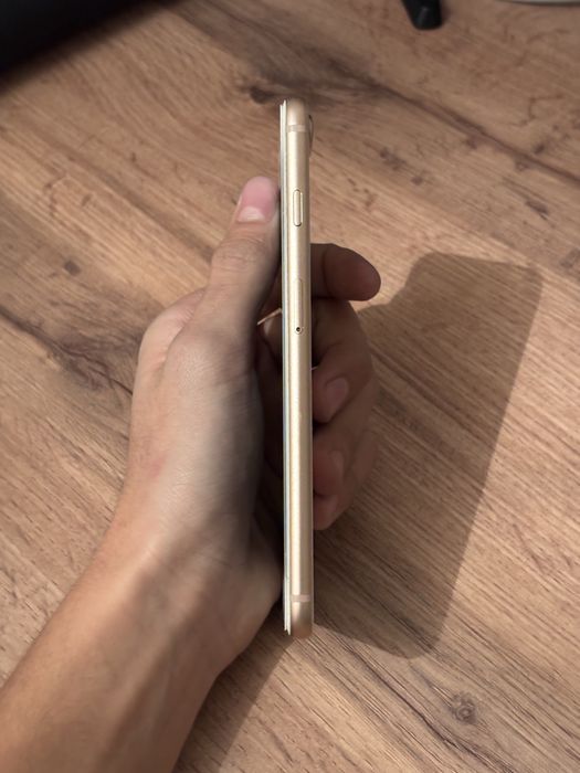 Айфон 8+ с коробкой