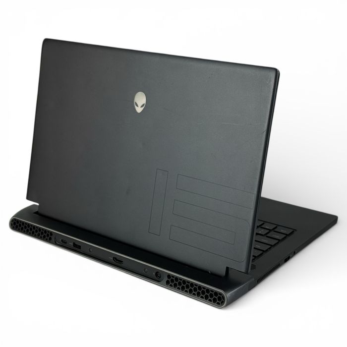 DELL Alienware M15 R6 i7-11800H 15" FHD 240Hz 16RAM 1TB SSD RTX 3070