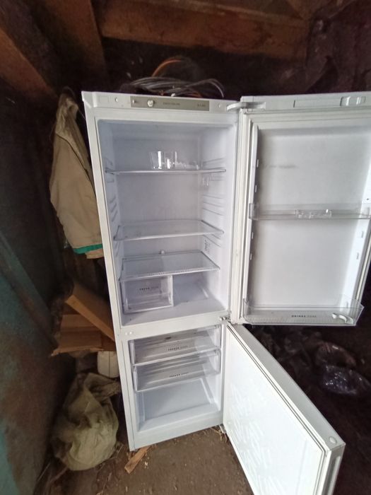 Продам холодильник