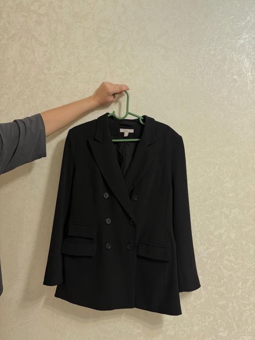 Продам куртки и пиджаки