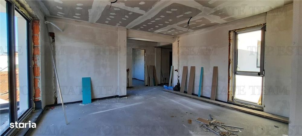 Vanzare apartament 3 camere parter cu gradina 80 mp,  bloc nou, zona p