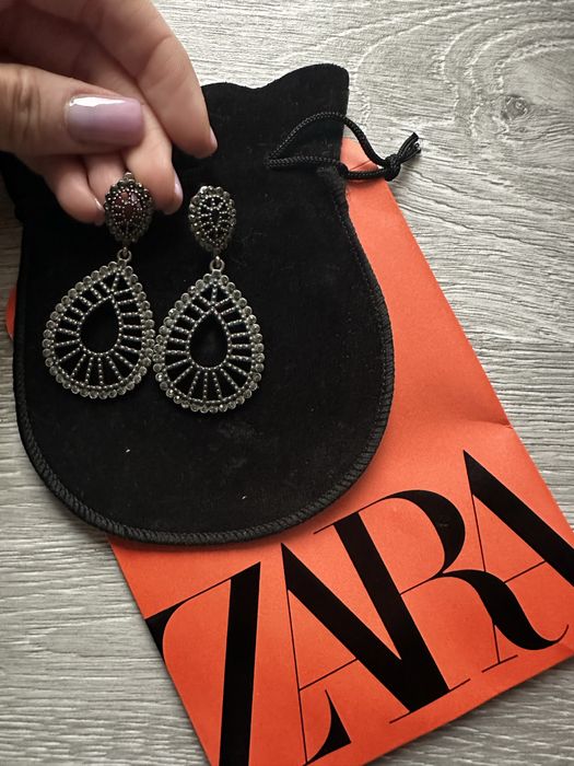 Cercei marca Zara