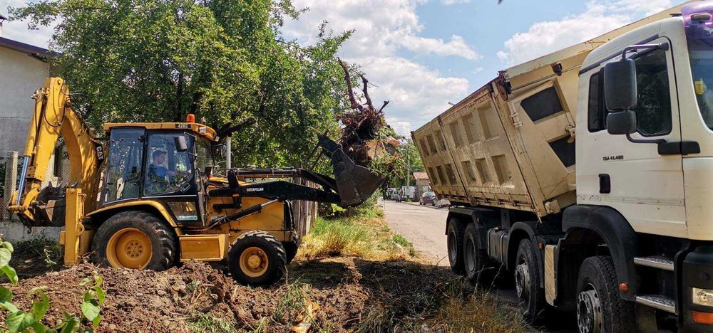 Услуги с комбиниран багер. Перник