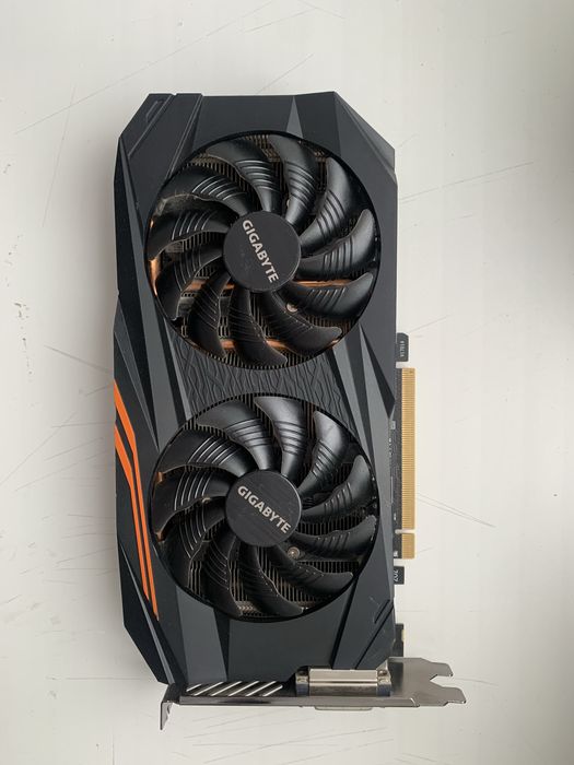 Продам Видеокарту Rx 570 4gb Gigabyte Aorus